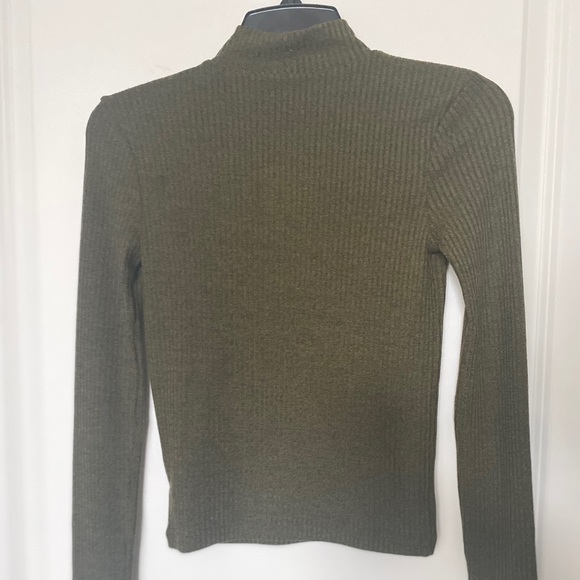 BRAND NEW *Forever 21 Olive turtle neck sweater - Picture 5 of 5